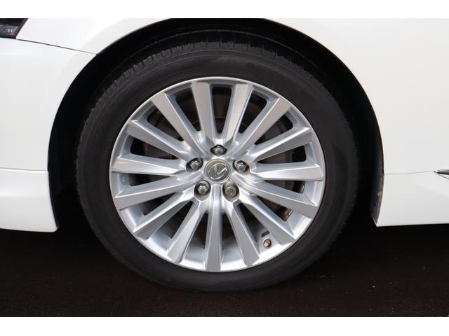 ＬＳ ＬＳ６００ｈＬ　エグゼクティブパッケージ　Ｆモデリスタエアロ　サンルーフ　マークレビンソン　リアエンターテイメント　セミアニリン本革　エアシート　後席リラクゼーション　ＦＲプリクラッシュセーフティー　ＬＫＡ　ＢＳＭ　パワートランク（24枚目）