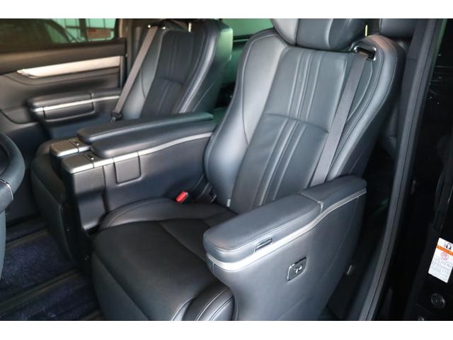 アルファードハイブリッド エグゼクティブラウンジＳ　モデリスタエアロ　外品エアサス　２１インチＡＷ　ＪＢＬサウンド　サンルーフ　デジタルインナーミラー　フリップダウンモニター　パノラミックビューモニター　両側パワースライドドア　電動ステップ（18枚目）