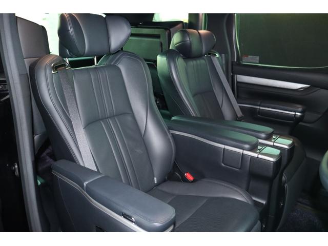 アルファードハイブリッド エグゼクティブラウンジＳ　モデリスタエアロ　外品エアサス　２１インチＡＷ　ＪＢＬサウンド　サンルーフ　デジタルインナーミラー　フリップダウンモニター　パノラミックビューモニター　両側パワースライドドア　電動ステップ（19枚目）