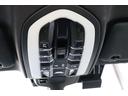 プラチナエディション　サンルーフ　ハーフレザー　２１インチ９１１ターボデザインホイール　バイキセノンヘッドライトＰＤＬＳ　ポルシェエントリー＆ドライブシステム　シートヒーター　ドライバーメモリーパッケージ（39枚目）