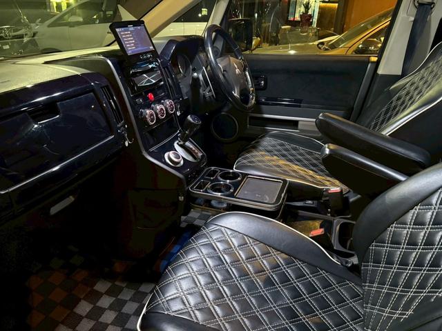 デリカD:5 D パワーパッケージ オートエアコン パワーステアリング パワーウィンドウ ナビ TV 両側電動スライドドア 電動格納ミラー レザー調シートカバー アルミホイール(15枚目)