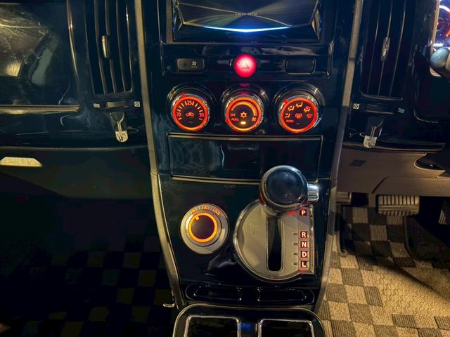 デリカD:5 D パワーパッケージ オートエアコン パワーステアリング パワーウィンドウ ナビ TV 両側電動スライドドア 電動格納ミラー レザー調シートカバー アルミホイール(21枚目)