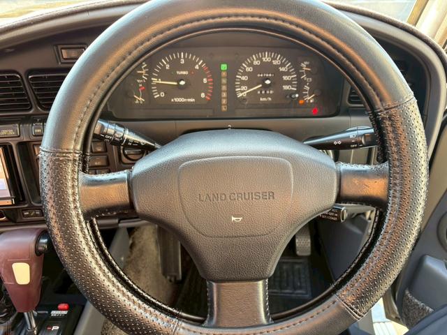 ランドクルーザー80 オートエアコン 電動格納ミラー シートヒーター レザー調シートカバー ナビ パワーウィンドウ パワーステアリング 4WD(21枚目)