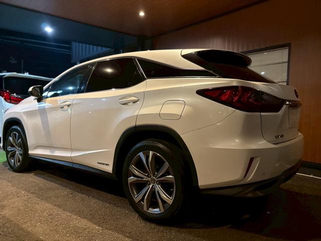 ＲＸ ＲＸ４５０ｈ　バージョンＬ　ナビ　レザーシート　ステアリングスイッチ　オートリアゲート　オートエアコン　アルミホイール　スマートキー　アイドリングストップ（5枚目）