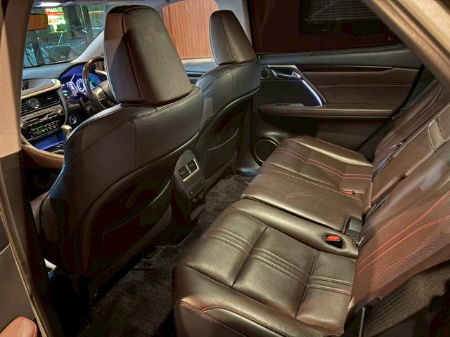 ＲＸ ＲＸ４５０ｈ　バージョンＬ　ナビ　レザーシート　ステアリングスイッチ　オートリアゲート　オートエアコン　アルミホイール　スマートキー　アイドリングストップ（14枚目）