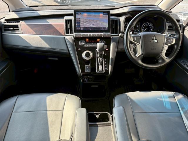 デリカＤ：５ Ｇ　パワーパッケージ　エアコン　パワーステアリング　パワーウィンドウ　フリップダウンモニター　ナビ　アルミホイール　シートヒーター　スマートキー（8枚目）