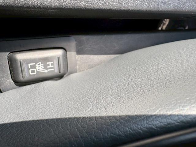 デリカＤ：５ Ｇ　パワーパッケージ　エアコン　パワーステアリング　パワーウィンドウ　フリップダウンモニター　ナビ　アルミホイール　シートヒーター　スマートキー（16枚目）