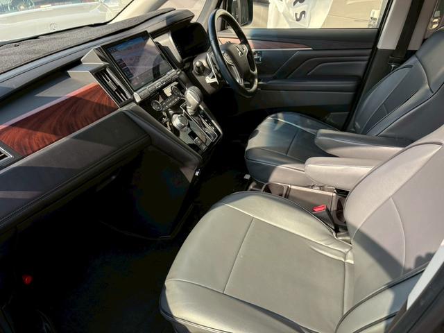 デリカＤ：５ Ｇ　パワーパッケージ　エアコン　パワーステアリング　パワーウィンドウ　フリップダウンモニター　ナビ　アルミホイール　シートヒーター　スマートキー（20枚目）