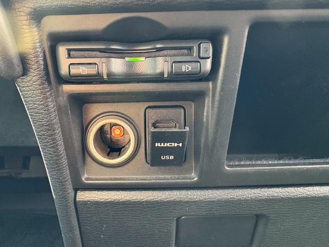 デリカＤ：５ Ｇ　パワーパッケージ　エアコン　パワーステアリング　パワーウィンドウ　フリップダウンモニター　ナビ　アルミホイール　シートヒーター　スマートキー（22枚目）