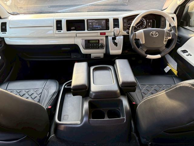 ハイエースバン キャンピング仕様(8枚目)