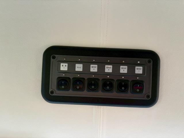 ハイエースバン キャンピング仕様(9枚目)