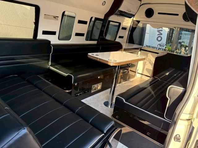 ハイエースバン キャンピング仕様(11枚目)