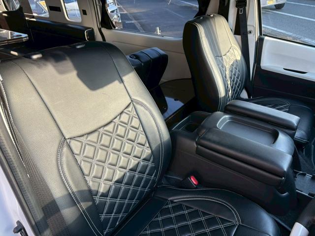 ハイエースバン キャンピング仕様(16枚目)