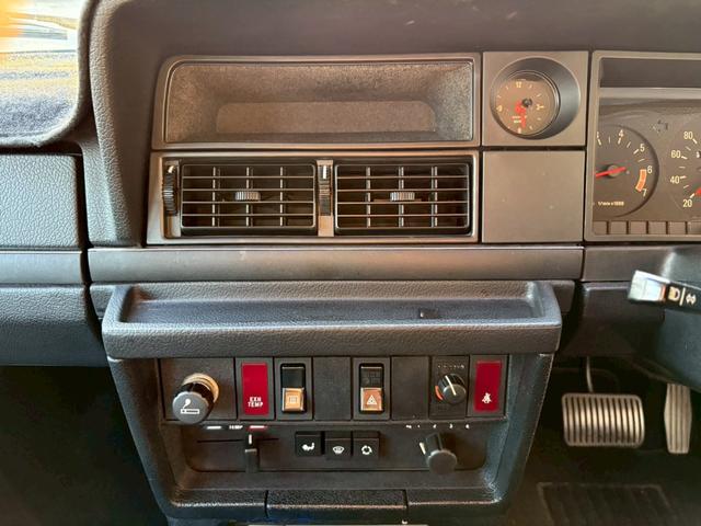 ２４０ ＧＬ　ＣＤ　エアコン　パワーステアリング　パワーウィンドウ（16枚目）