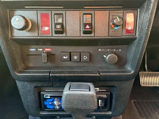 ２４０ ＧＬ　ＣＤ　エアコン　パワーステアリング　パワーウィンドウ（17枚目）