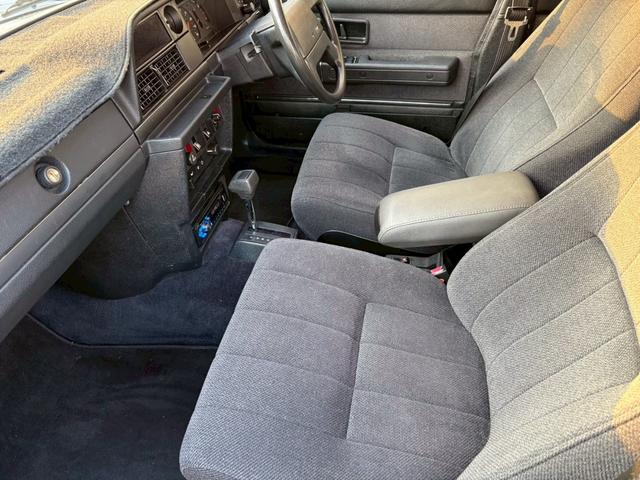 ２４０ ＧＬ　ＣＤ　エアコン　パワーステアリング　パワーウィンドウ（23枚目）