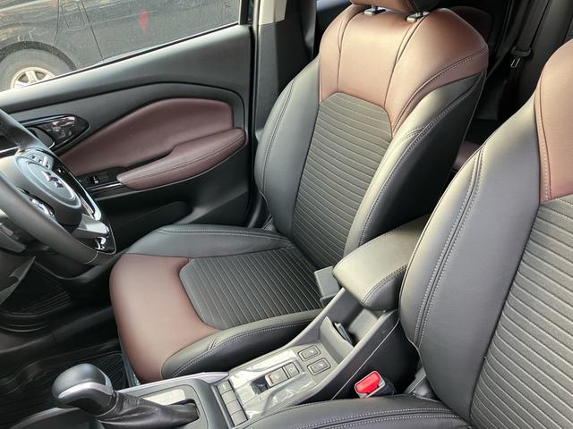 フロンクス ベースグレード　Ｂｌｕｅｔｏｏｔｈ　アラウンドビューモニター　クルーズコントロール　ドライブレコーダー　レーンアシスト　衝突軽減ブレーキ　ＥＴＣ　ワイヤレス充電　ヘッドアップディスプレイ（34枚目）