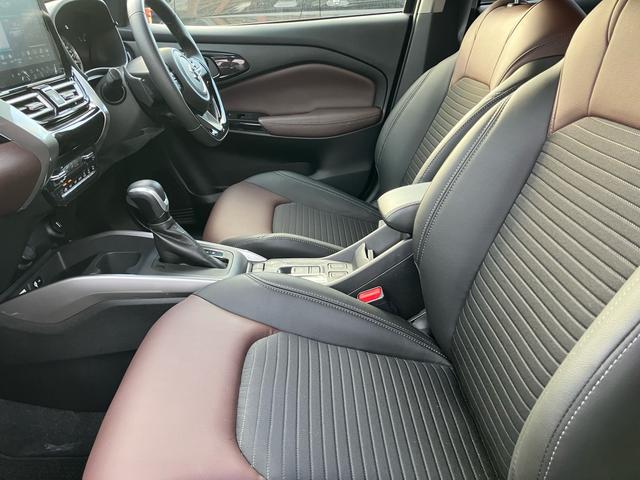 フロンクス ベースグレード　Ｂｌｕｅｔｏｏｔｈ　アラウンドビューモニター　クルーズコントロール　ドライブレコーダー　レーンアシスト　衝突軽減ブレーキ　ＥＴＣ　ワイヤレス充電　ヘッドアップディスプレイ（36枚目）