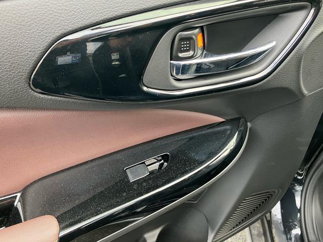 フロンクス ベースグレード　Ｂｌｕｅｔｏｏｔｈ　アラウンドビューモニター　クルーズコントロール　ドライブレコーダー　レーンアシスト　衝突軽減ブレーキ　ＥＴＣ　ワイヤレス充電　ヘッドアップディスプレイ（40枚目）