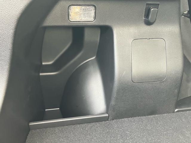 フロンクス ベースグレード　Ｂｌｕｅｔｏｏｔｈ　アラウンドビューモニター　クルーズコントロール　ドライブレコーダー　レーンアシスト　衝突軽減ブレーキ　ＥＴＣ　ワイヤレス充電　ヘッドアップディスプレイ（52枚目）