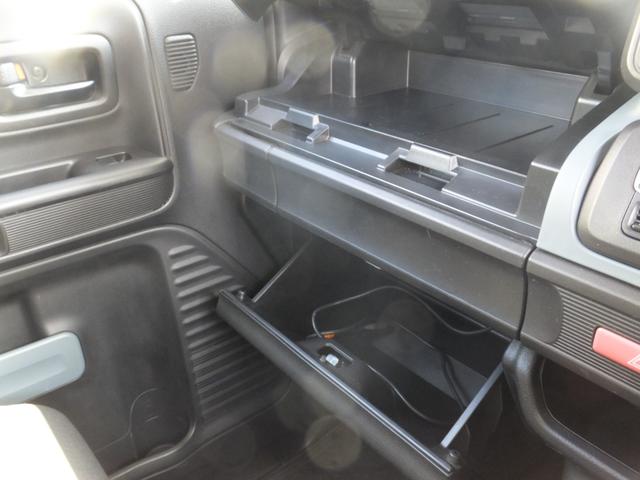 ���[�{�b�N�X��