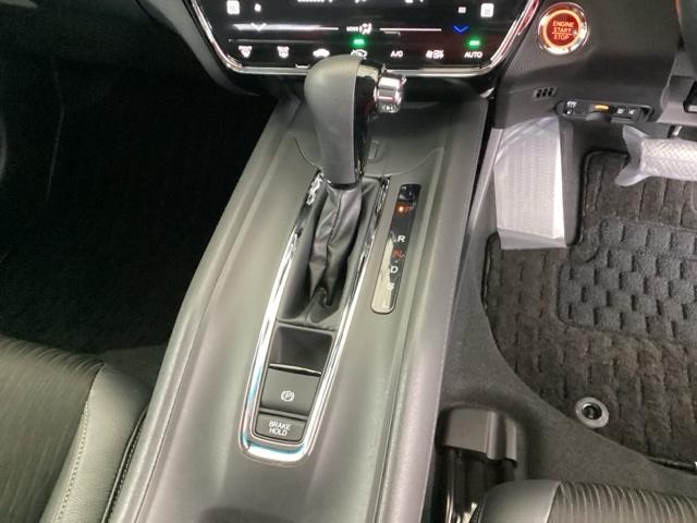 ヴェゼル Ｘ・ホンダセンシング　純正メモリーナビ　ドラレコ　リアカメラ　シートヒーター　Ｒカメラ　Ｗエアバッグ　盗難防止　アクティブクルーズコントロール　オートエアコン　ＬＥＤランプ　衝突軽減ブレ－キ　パワステ　整備記録簿　Ｄレコ（13枚目）
