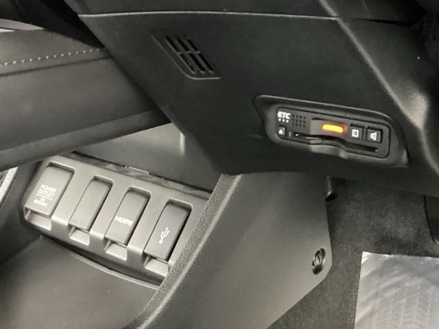ヴェゼル Ｘ・ホンダセンシング　純正メモリーナビ　ドラレコ　リアカメラ　シートヒーター　Ｒカメラ　Ｗエアバッグ　盗難防止　アクティブクルーズコントロール　オートエアコン　ＬＥＤランプ　衝突軽減ブレ－キ　パワステ　整備記録簿　Ｄレコ（46枚目）