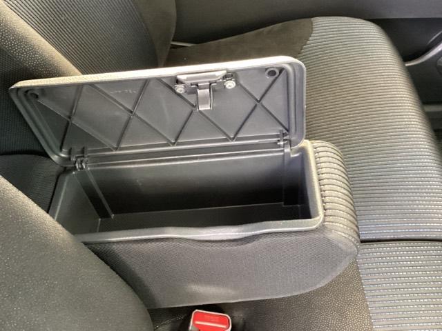 ムーヴ カスタムRSSAII ナビ Rカメラ ブルートゥース フルセグ キーレス リアカメラ 前後誤発進抑制 ESC 地デジ DVD ABS 盗難防止システム LEDヘッドライト ターボ ETC オートエアコン スマートキー(45枚目)