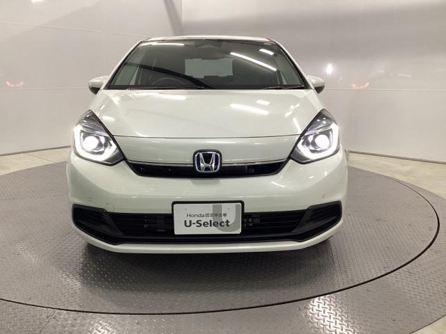 フィット e:HEVホーム メモリーナビ ETC リアカメラ 前後誤発進抑制機能 クリソナ 助手席エアバッグ 運転席エアバッグ アイドリングストップ LEDライト USB接続 バックカメラ ABS サイドエアバッグ フルセグTV(6枚目)