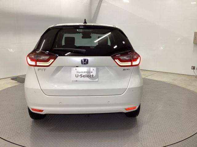 フィット e:HEVホーム メモリーナビ ETC リアカメラ 前後誤発進抑制機能 クリソナ 助手席エアバッグ 運転席エアバッグ アイドリングストップ LEDライト USB接続 バックカメラ ABS サイドエアバッグ フルセグTV(9枚目)