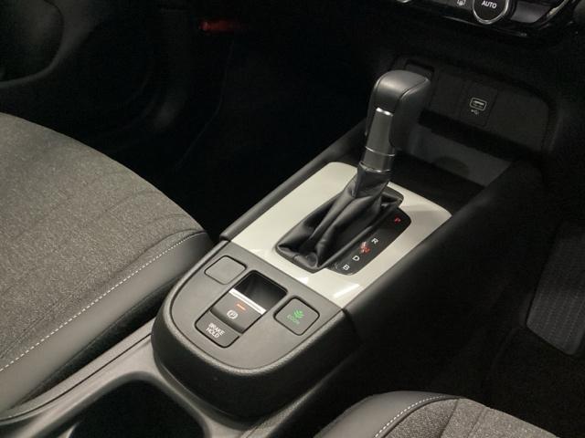 フィット e:HEVホーム メモリーナビ ETC リアカメラ 前後誤発進抑制機能 クリソナ 助手席エアバッグ 運転席エアバッグ アイドリングストップ LEDライト USB接続 バックカメラ ABS サイドエアバッグ フルセグTV(13枚目)