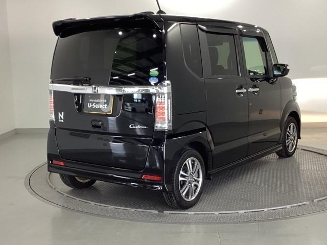 Ｎ－ＢＯＸカスタム Ｇ・Ｌパッケージ　純正ナビ　フルセグ　リアカメラ　ナビ・ＴＶ　スマキ－　フロントベンチシート　地デジＴＶ　パワーウィンドウ　片側電動両側スライドドア　盗難防止システム　オートエアコン　パワステ　ＤＶＤ再生可　ＡＢＳ（8枚目）