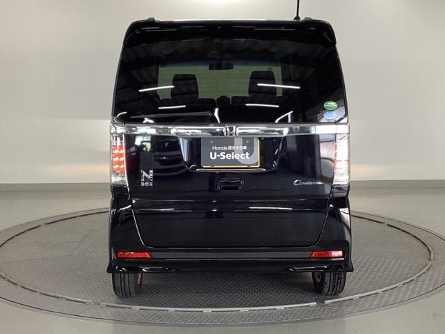 Ｎ－ＢＯＸカスタム Ｇ・Ｌパッケージ　純正ナビ　フルセグ　リアカメラ　ナビ・ＴＶ　スマキ－　フロントベンチシート　地デジＴＶ　パワーウィンドウ　片側電動両側スライドドア　盗難防止システム　オートエアコン　パワステ　ＤＶＤ再生可　ＡＢＳ（9枚目）