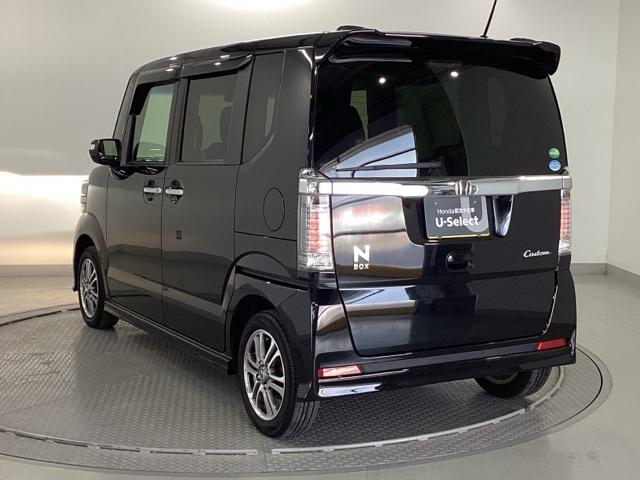 Ｎ－ＢＯＸカスタム Ｇ・Ｌパッケージ　純正ナビ　フルセグ　リアカメラ　ナビ・ＴＶ　スマキ－　フロントベンチシート　地デジＴＶ　パワーウィンドウ　片側電動両側スライドドア　盗難防止システム　オートエアコン　パワステ　ＤＶＤ再生可　ＡＢＳ（10枚目）