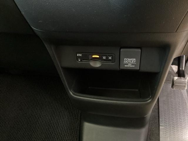 Ｎ－ＢＯＸカスタム Ｇ・Ｌパッケージ　純正ナビ　フルセグ　リアカメラ　ナビ・ＴＶ　スマキ－　フロントベンチシート　地デジＴＶ　パワーウィンドウ　片側電動両側スライドドア　盗難防止システム　オートエアコン　パワステ　ＤＶＤ再生可　ＡＢＳ（15枚目）