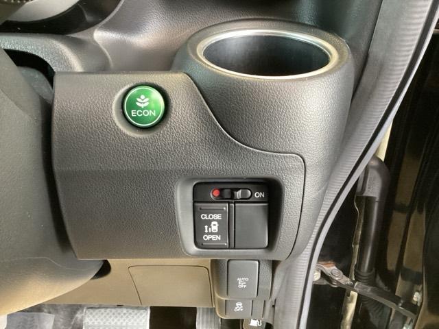 Ｎ－ＢＯＸカスタム Ｇ・Ｌパッケージ　純正ナビ　フルセグ　リアカメラ　ナビ・ＴＶ　スマキ－　フロントベンチシート　地デジＴＶ　パワーウィンドウ　片側電動両側スライドドア　盗難防止システム　オートエアコン　パワステ　ＤＶＤ再生可　ＡＢＳ（16枚目）