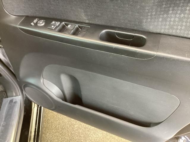 Ｎ－ＢＯＸカスタム Ｇ・Ｌパッケージ　純正ナビ　フルセグ　リアカメラ　ナビ・ＴＶ　スマキ－　フロントベンチシート　地デジＴＶ　パワーウィンドウ　片側電動両側スライドドア　盗難防止システム　オートエアコン　パワステ　ＤＶＤ再生可　ＡＢＳ（51枚目）