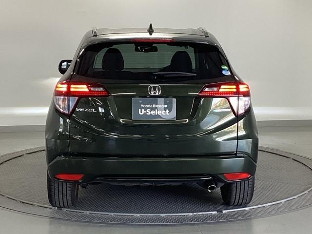 ヴェゼル ハイブリッドＺ・ホンダセンシング　純正メモリーナビ　リアカメラ　ＥＴＣ　レーダーサポート　ＤＶＤ再生機能　整備記録簿　横滑り防止システム　バックアイカメラ　盗難防止装置　フルセ　シートヒーター付　スマ－トキ－　ＥＣＯモード　ＵＳＢ接続（9枚目）