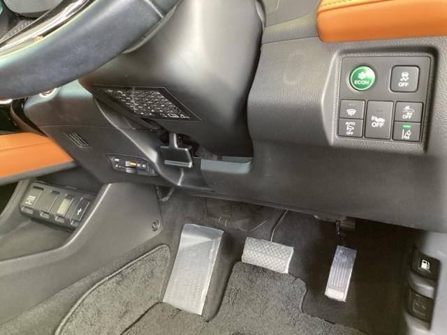 ヴェゼル ハイブリッドＺ・ホンダセンシング　純正メモリーナビ　リアカメラ　ＥＴＣ　レーダーサポート　ＤＶＤ再生機能　整備記録簿　横滑り防止システム　バックアイカメラ　盗難防止装置　フルセ　シートヒーター付　スマ－トキ－　ＥＣＯモード　ＵＳＢ接続（15枚目）