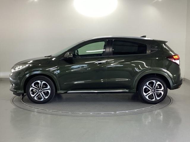 ヴェゼル ハイブリッドＺ・ホンダセンシング　純正メモリーナビ　リアカメラ　ＥＴＣ　レーダーサポート　ＤＶＤ再生機能　整備記録簿　横滑り防止システム　バックアイカメラ　盗難防止装置　フルセ　シートヒーター付　スマ－トキ－　ＥＣＯモード　ＵＳＢ接続（26枚目）