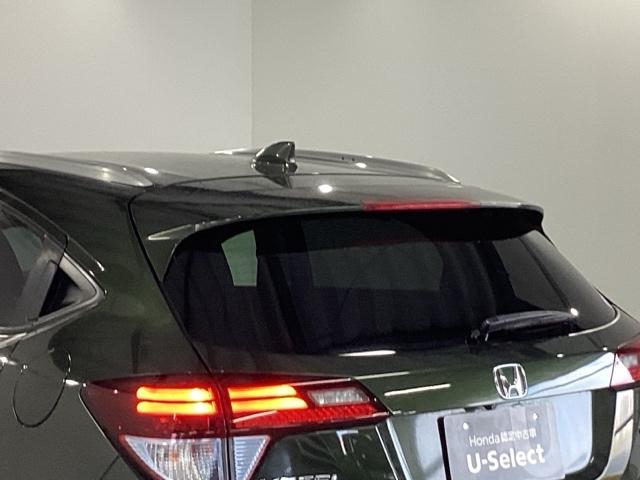 ヴェゼル ハイブリッドＺ・ホンダセンシング　純正メモリーナビ　リアカメラ　ＥＴＣ　レーダーサポート　ＤＶＤ再生機能　整備記録簿　横滑り防止システム　バックアイカメラ　盗難防止装置　フルセ　シートヒーター付　スマ－トキ－　ＥＣＯモード　ＵＳＢ接続（29枚目）