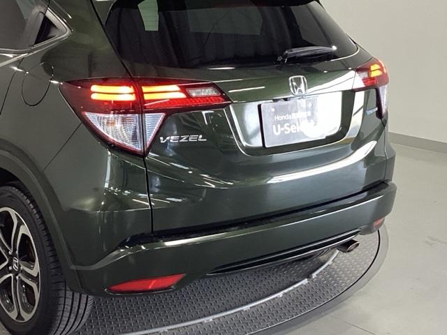 ヴェゼル ハイブリッドＺ・ホンダセンシング　純正メモリーナビ　リアカメラ　ＥＴＣ　レーダーサポート　ＤＶＤ再生機能　整備記録簿　横滑り防止システム　バックアイカメラ　盗難防止装置　フルセ　シートヒーター付　スマ－トキ－　ＥＣＯモード　ＵＳＢ接続（30枚目）