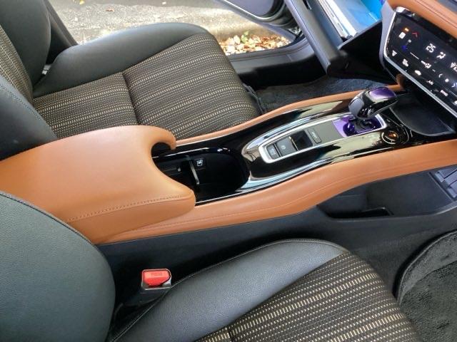 ヴェゼル ハイブリッドＺ・ホンダセンシング　純正メモリーナビ　リアカメラ　ＥＴＣ　レーダーサポート　ＤＶＤ再生機能　整備記録簿　横滑り防止システム　バックアイカメラ　盗難防止装置　フルセ　シートヒーター付　スマ－トキ－　ＥＣＯモード　ＵＳＢ接続（43枚目）