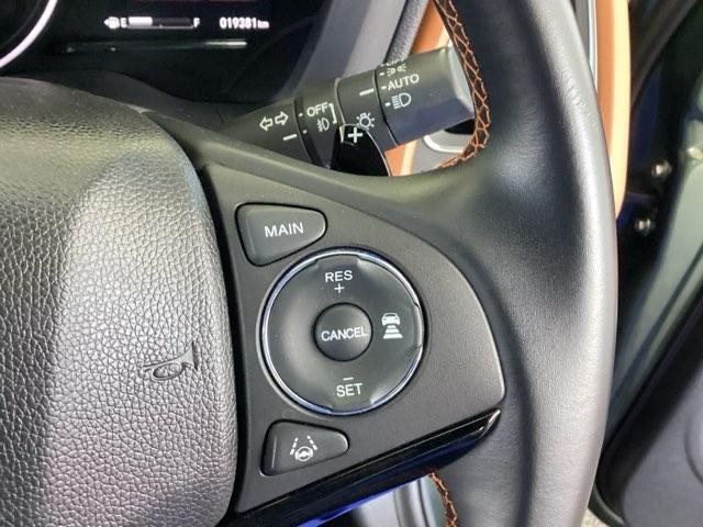 ヴェゼル ハイブリッドＺ・ホンダセンシング　純正メモリーナビ　リアカメラ　ＥＴＣ　レーダーサポート　ＤＶＤ再生機能　整備記録簿　横滑り防止システム　バックアイカメラ　盗難防止装置　フルセ　シートヒーター付　スマ－トキ－　ＥＣＯモード　ＵＳＢ接続（45枚目）