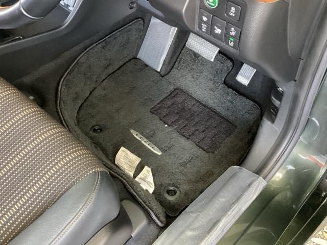 ヴェゼル ハイブリッドＺ・ホンダセンシング　純正メモリーナビ　リアカメラ　ＥＴＣ　レーダーサポート　ＤＶＤ再生機能　整備記録簿　横滑り防止システム　バックアイカメラ　盗難防止装置　フルセ　シートヒーター付　スマ－トキ－　ＥＣＯモード　ＵＳＢ接続（54枚目）