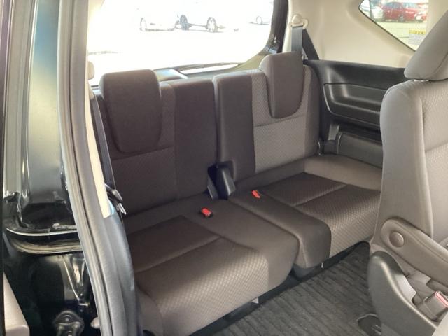 フリード Ｇ・ホンダセンシング　純正メモリーナビ　ドラレコ　リアカメラ　Ｆセグ　追突被害軽減ブレーキ　ｉストップ　Ｗエアバッグ　パワーウィンドウ　アクティブクルーズコントロール　スマートキ　カラーバックモニター　整備点検記録簿（18枚目）