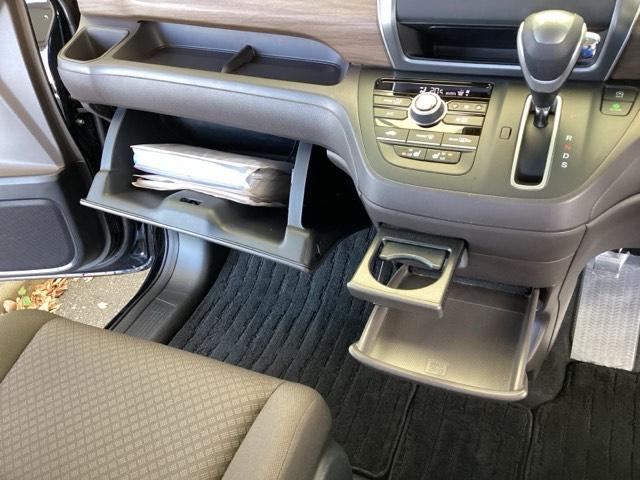 フリード Ｇ・ホンダセンシング　純正メモリーナビ　ドラレコ　リアカメラ　Ｆセグ　追突被害軽減ブレーキ　ｉストップ　Ｗエアバッグ　パワーウィンドウ　アクティブクルーズコントロール　スマートキ　カラーバックモニター　整備点検記録簿（43枚目）