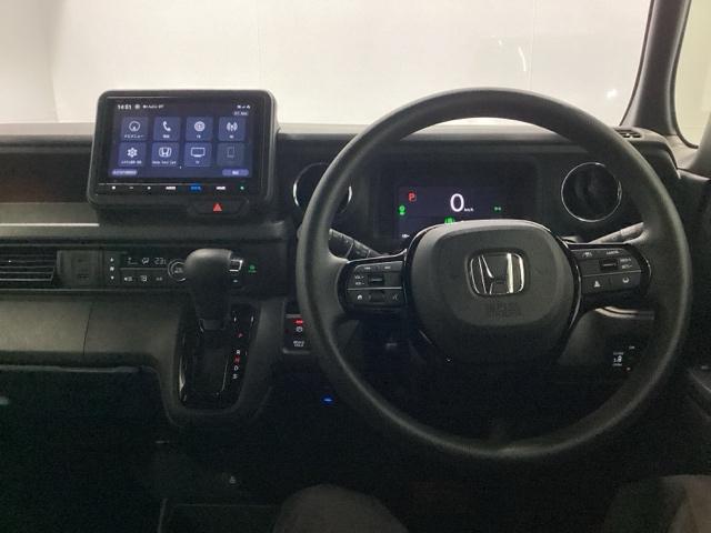 N-BOXカスタム ベースグレード 純正メモリーナビ ドラレコ リアカメラ USB接続 CMBS Dレコ ベンチシート オートエアコン スマートキ LED 盗難防止装置 クルコン ETC バックカメラ フルセグTV パワーステアリング(3枚目)