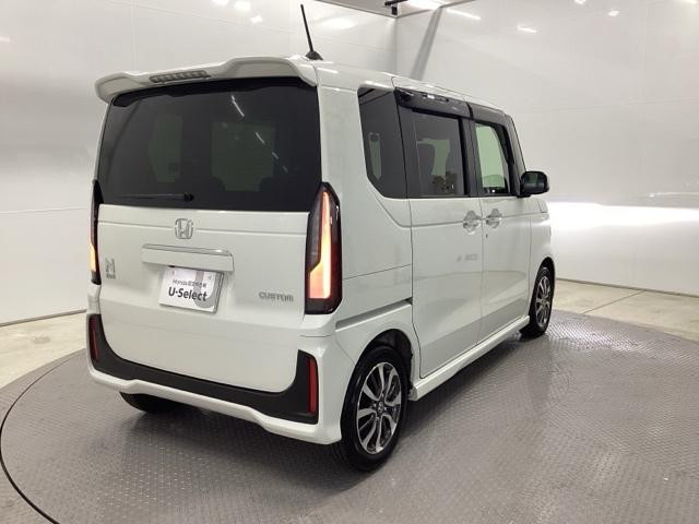 N-BOXカスタム ベースグレード 純正メモリーナビ ドラレコ リアカメラ USB接続 CMBS Dレコ ベンチシート オートエアコン スマートキ LED 盗難防止装置 クルコン ETC バックカメラ フルセグTV パワーステアリング(8枚目)