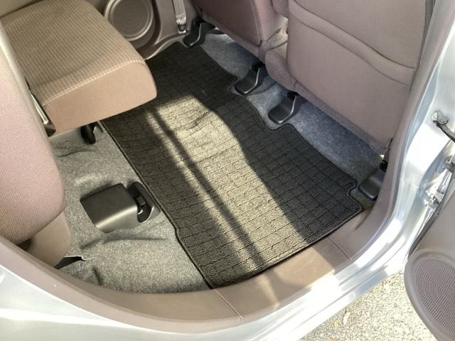 Ｎ－ＯＮＥ スタンダード　純正ＣＤチューナー　衝突低減ブレーキ　衝突軽減ブレーキ　エコアイドル　イモビライザー　スマートキー　エアバック　横滑り防止　パワーウインドウ　Ｗエアバッグ　パワーステアリング　ベンチシート　ＡＢＳ（56枚目）